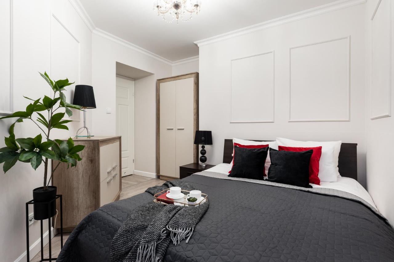 Luxe Living Boutique Pilsudskiego 11 Leilighet Krasków Eksteriør bilde